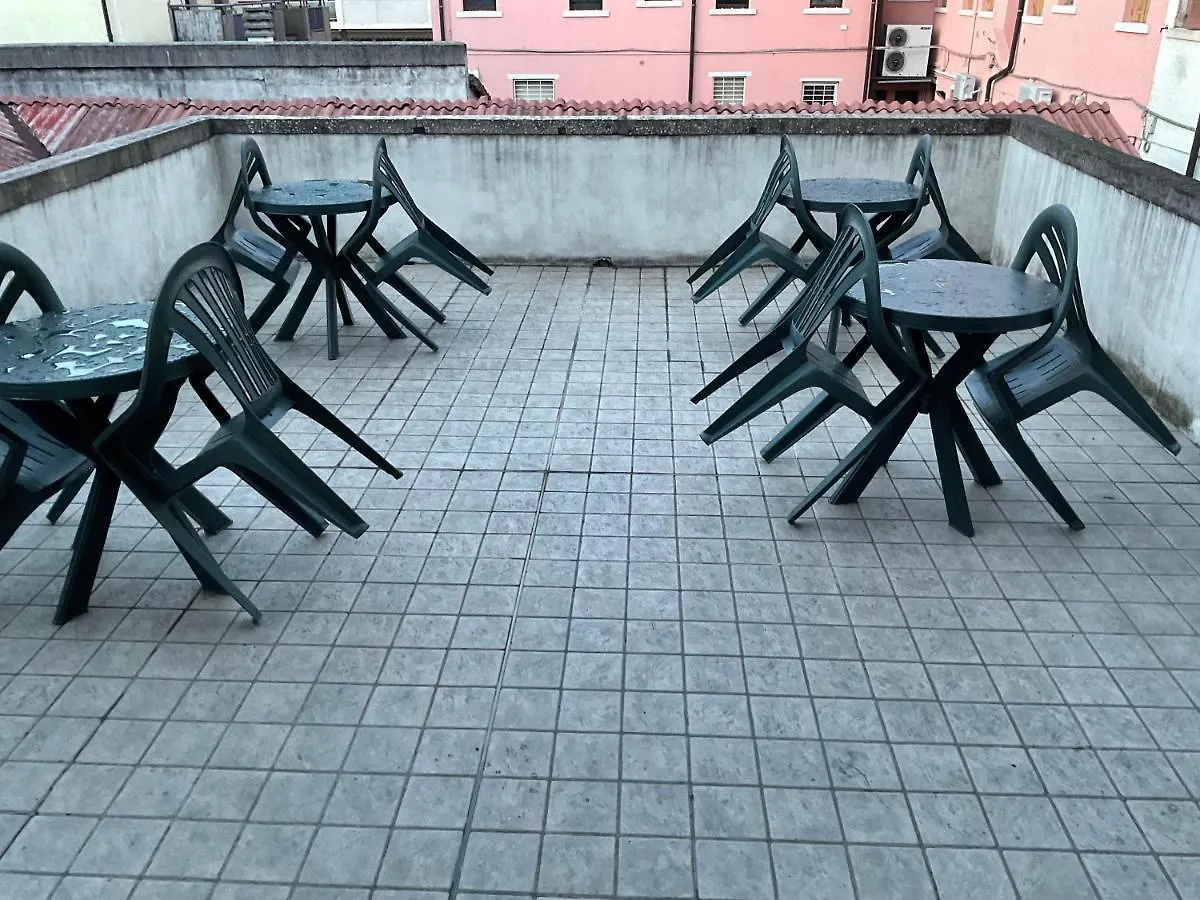 Your Room To Visit Venice Marco Polo 10 Min Mestre 0*,  Italy